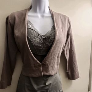 NWT Super cute cropped sweater 😍